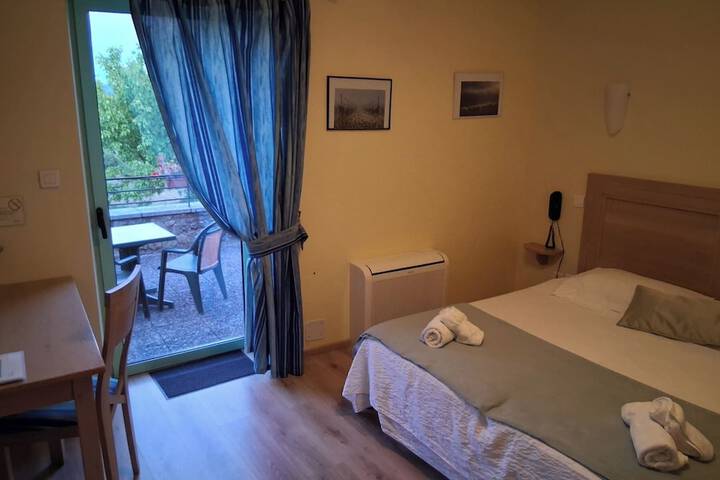 Room 5 of 17