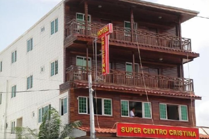 Exterior of Hotel Cristina
