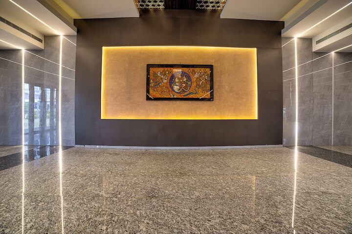 Ballroom/Hall 75 of 97