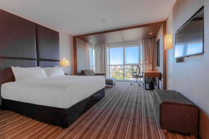 Room 21 of 49