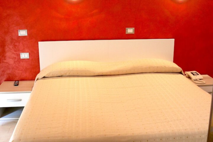 Room 43 of 63