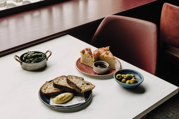 Dining 91 of 116