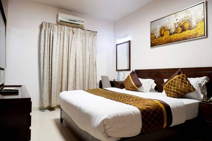 Room 2 of 26