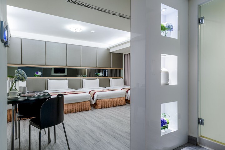Room 12 of 56