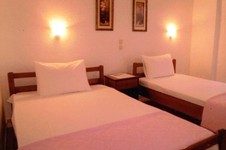 Room 2 of 6