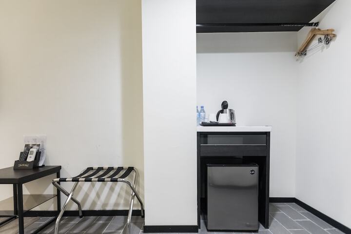 Room 10 of 61