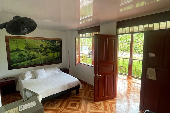 Room 12 of 38