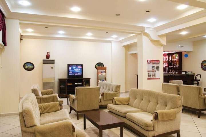 Entrance & Lobby