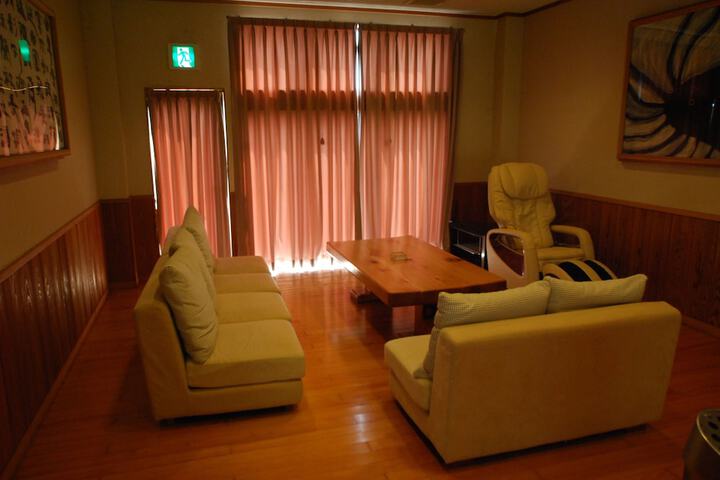 Hotel Interior 4 of 37
