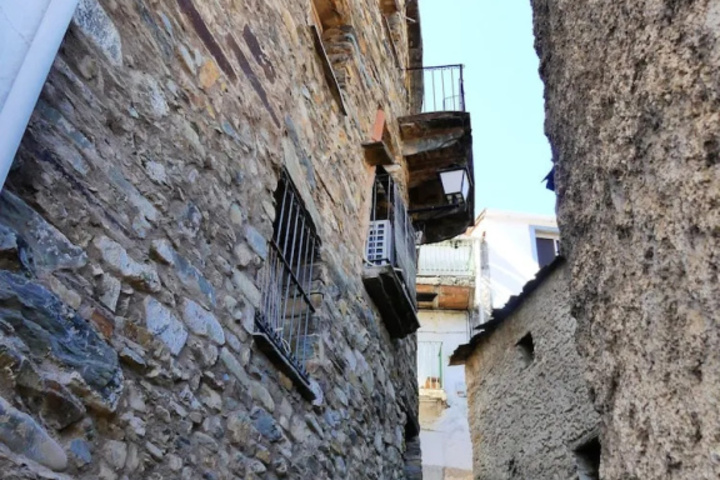 La Zambrana rural house