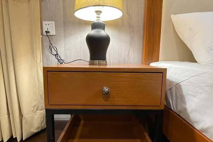 Room 4 of 20