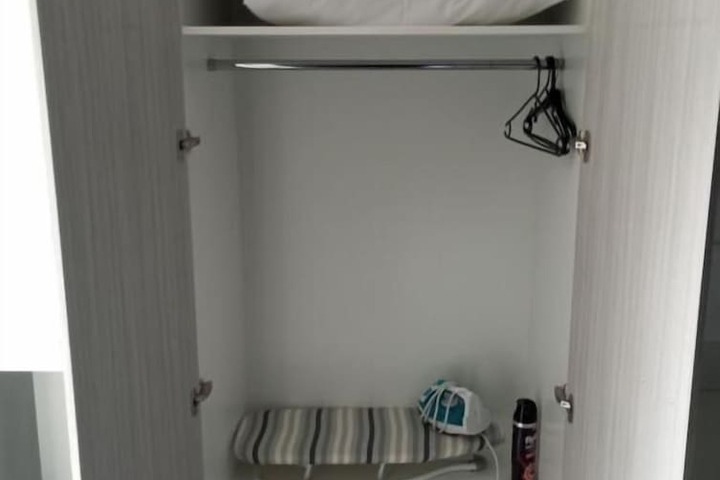 Room 2 of 16