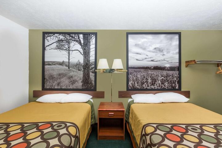 Room 19 of 32