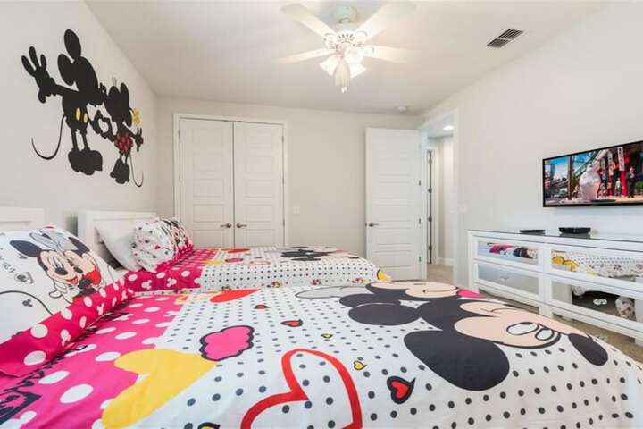 Room 9 of 37