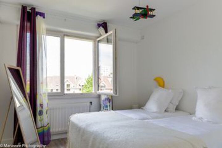 Room 4 of 20