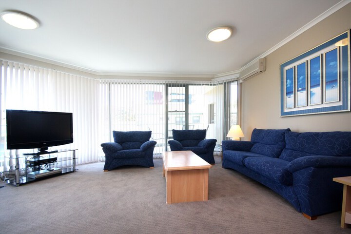 Room 8 of 22
