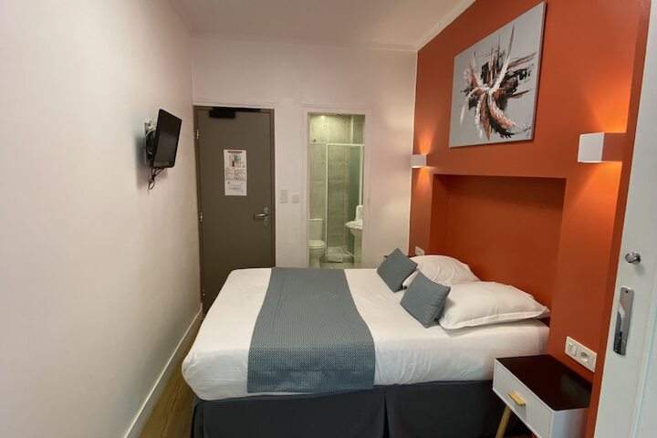Room 19 of 76