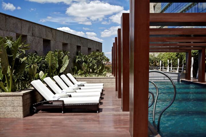 Pool 64 of 144