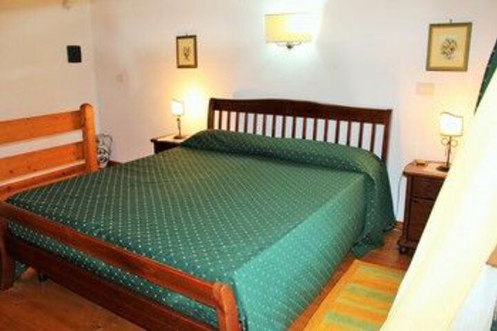 Room 10 of 21