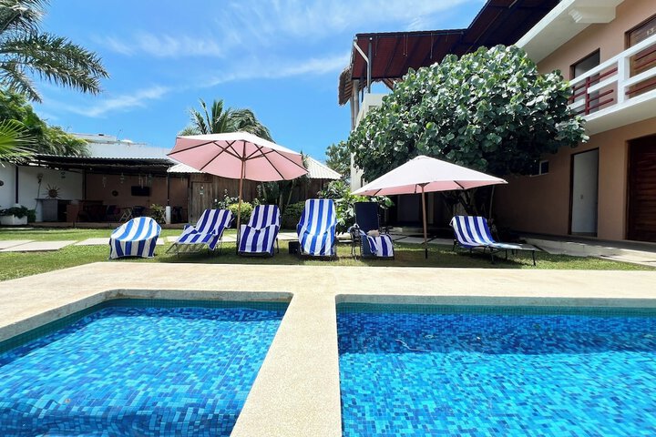 Pool 40 of 55