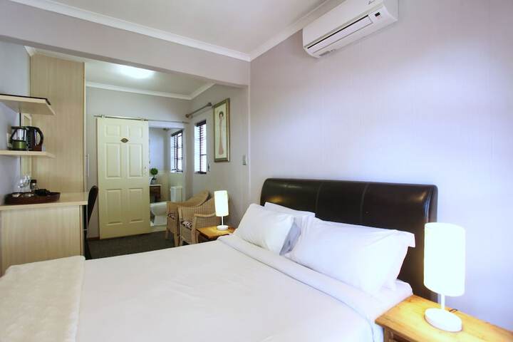 Room 8 of 36