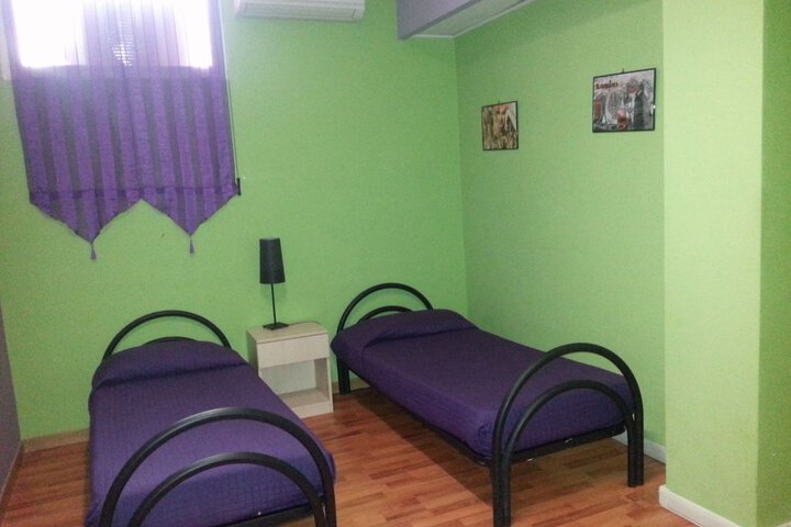 Room 3 of 51