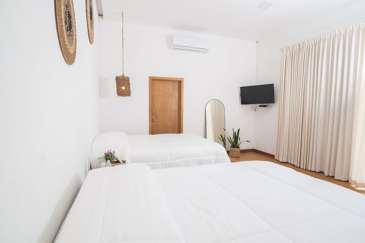 Room 10 of 120