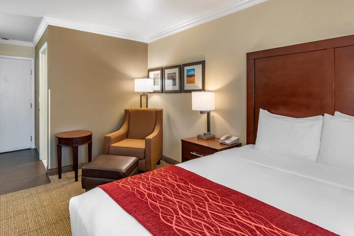 Room 21 of 40