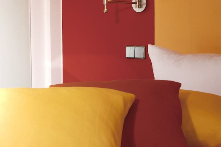 Room 10 of 61
