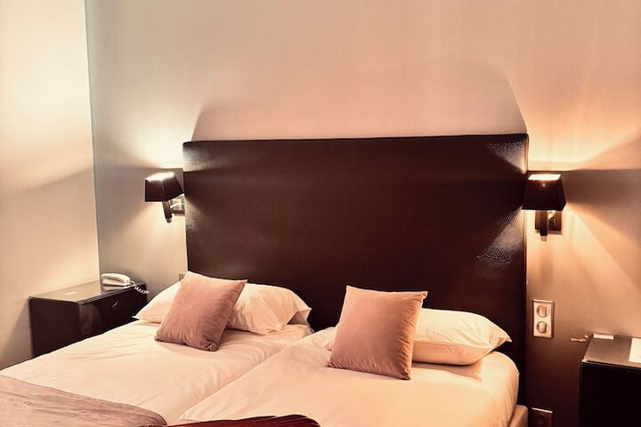 Room 5 of 30