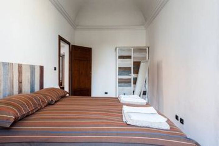 Room 10 of 19