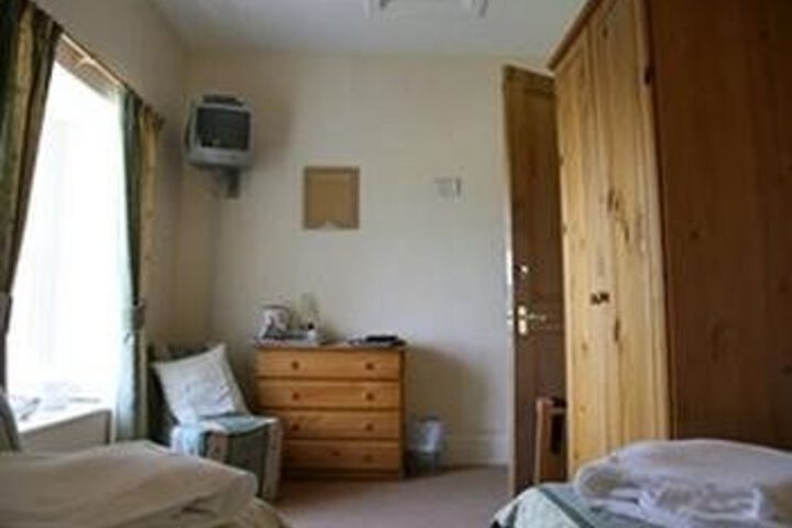 Room 21 of 32
