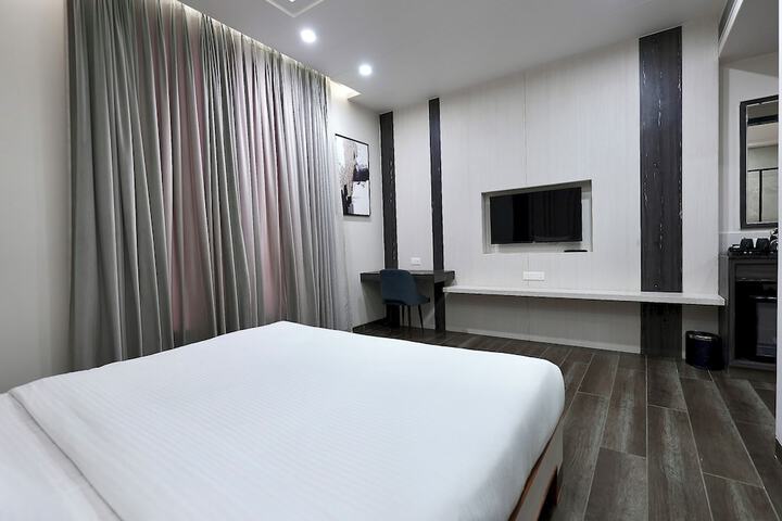 Room 18 of 67