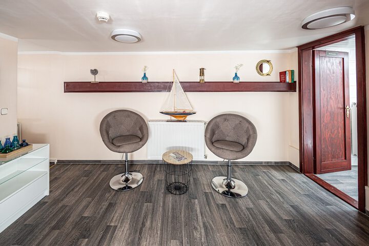 Room 14 of 46