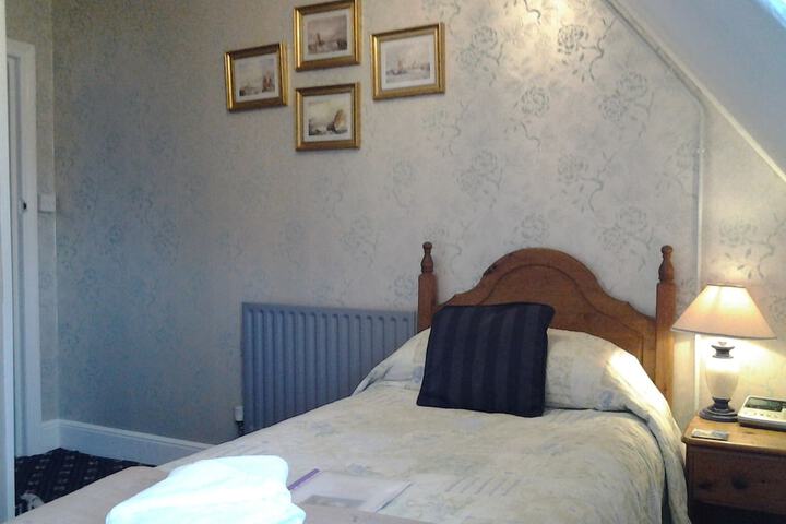 Room 22 of 37