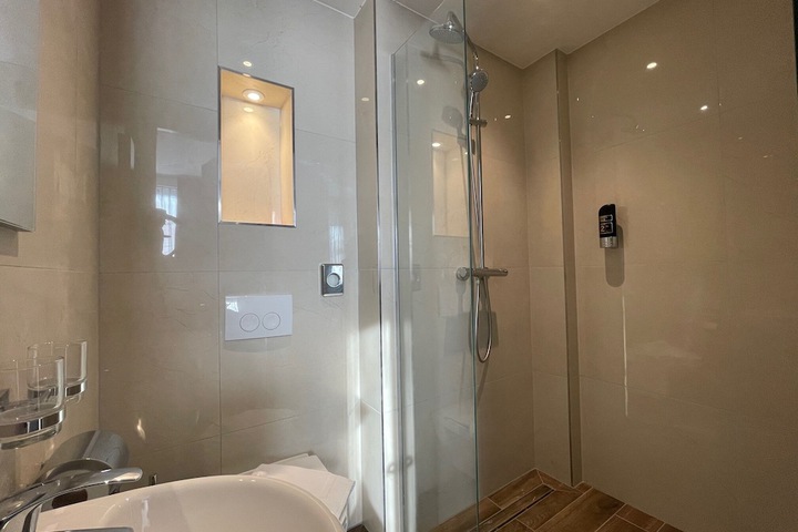 Room 40 of 52