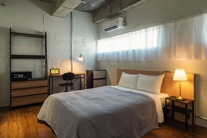 Room 8 of 45