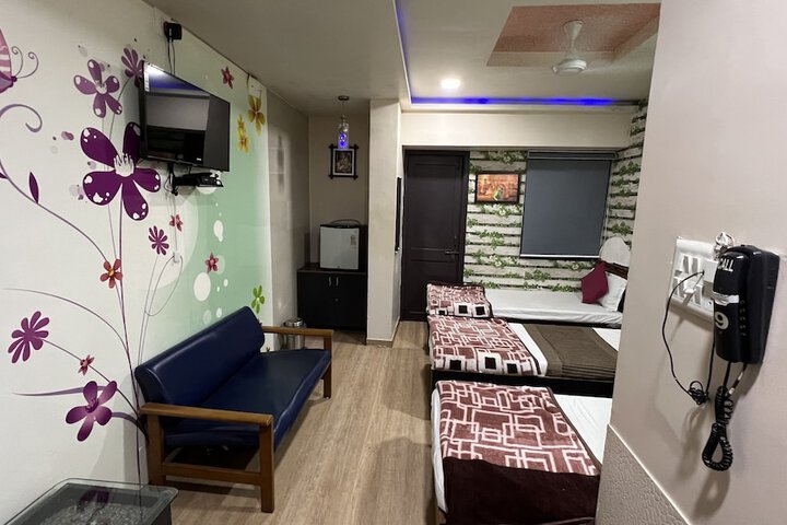 Room 14 of 35