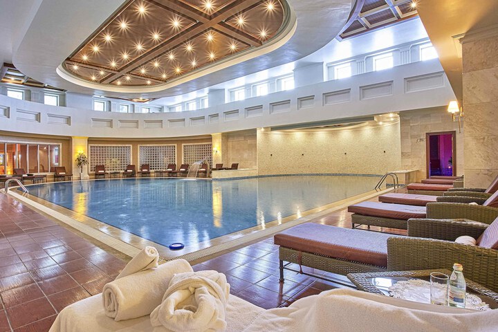 Pool 54 of 120