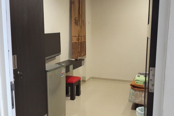 Room 4 of 39