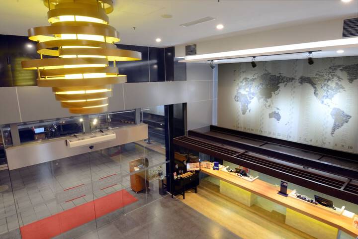 Hotel Lobby