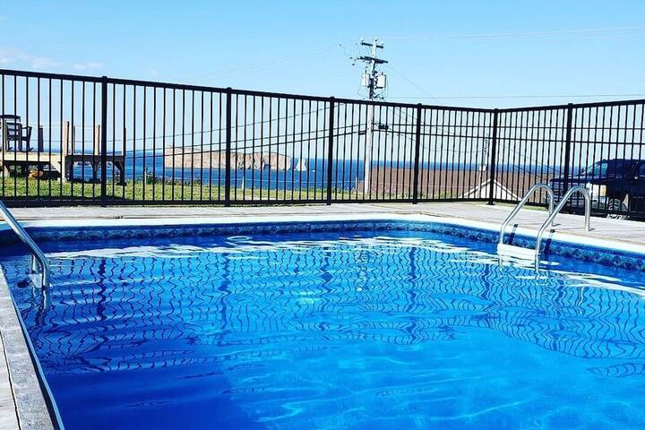 Pool 10 of 26