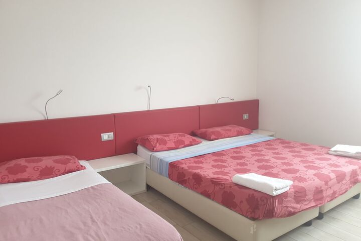 Room 8 of 45