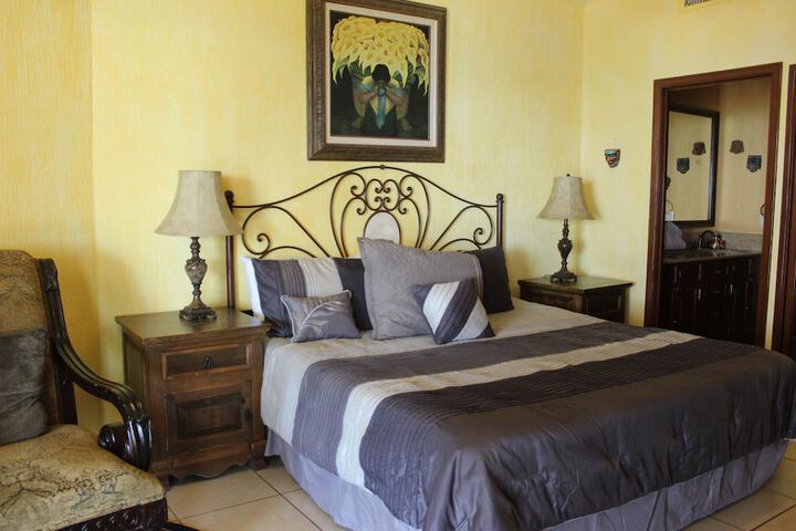 Room 115 of 599