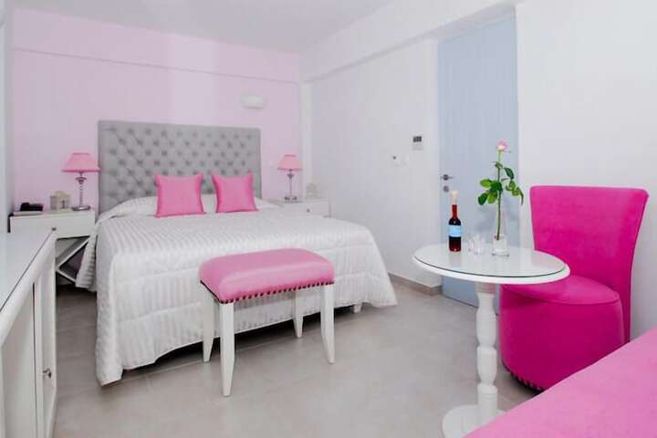 Room 16 of 46