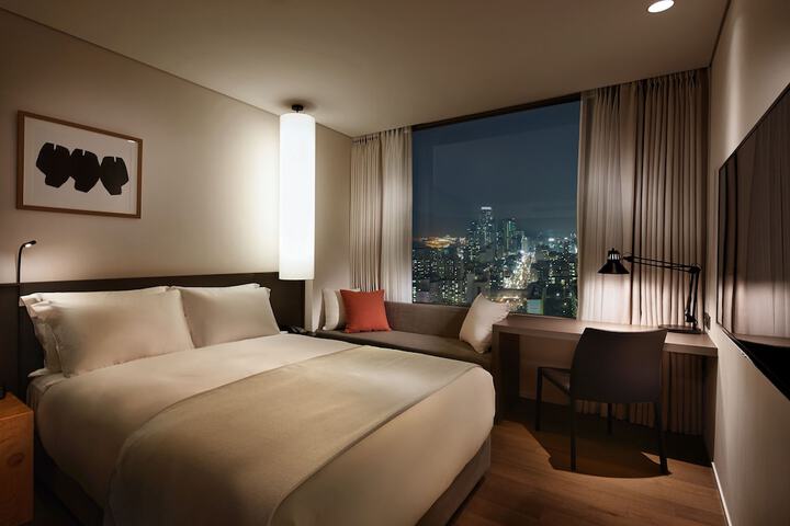 Room 8 of 56