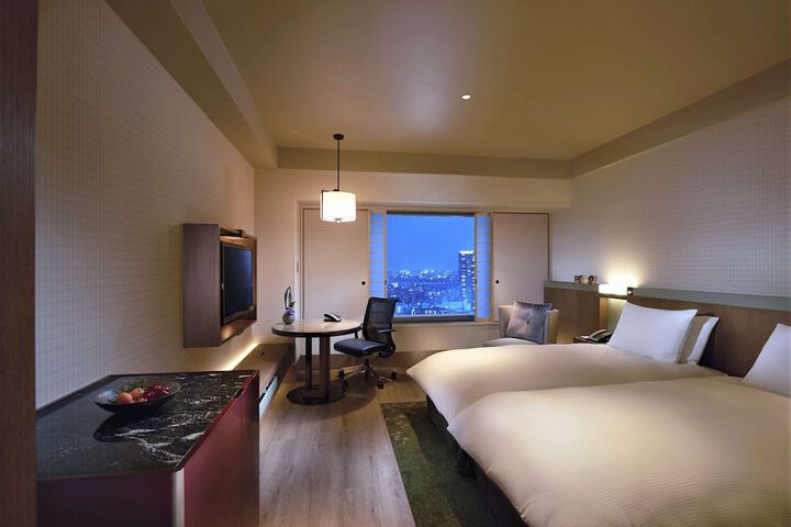 Room 12 of 85