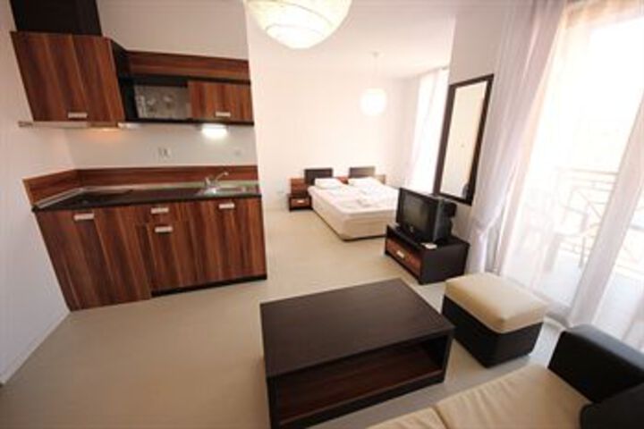 Room 50 of 153