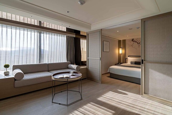 Room 7 of 79