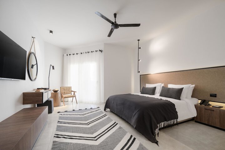 Room 35 of 171
